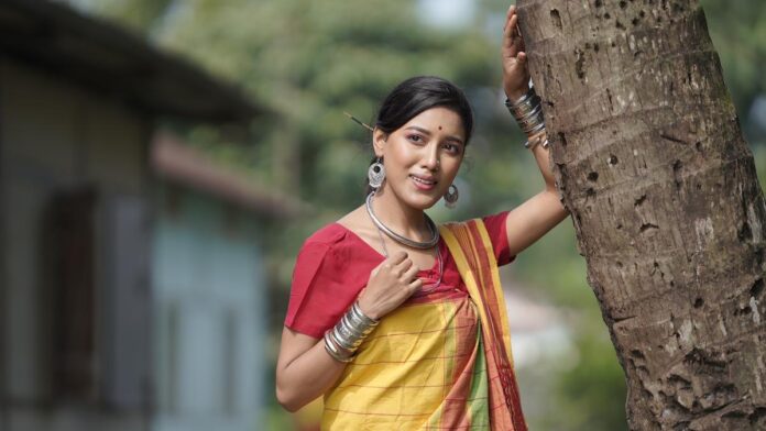 Meet a young singer, Sakshi Roy on a mission to preserve coach Rajbongshi culture

