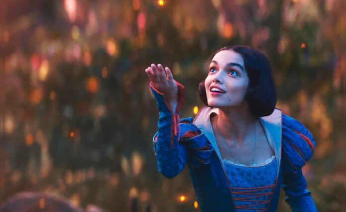 New <i>snow White</i> The US tops the box office despite the reviews

