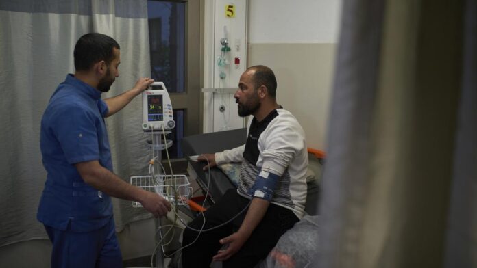 Oscar winner Palestinian director says that Israeli soldiers defeated them after the attack by settling

