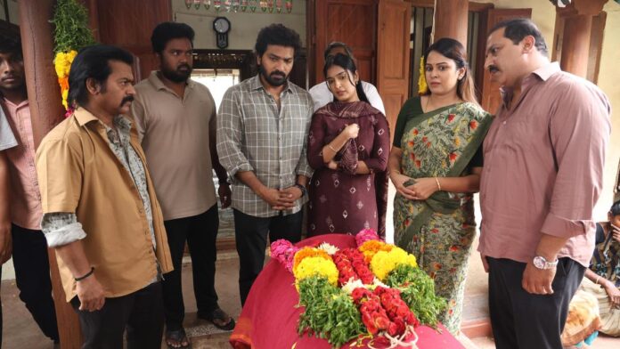 'Perusu' Movie Review: 'Stand-up comedy' gets a new definition in the mindless entertainer of Vaibhav.

