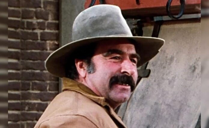 <i>Small house on priest</i> Actor Jack Lily dies on 91

