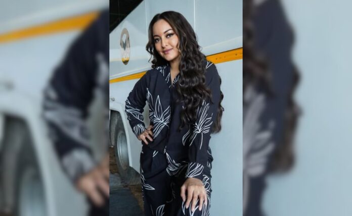 Sonakshi Sinha wraps the second schedule of her Telugu debut film <i>Jatadhara</i>

