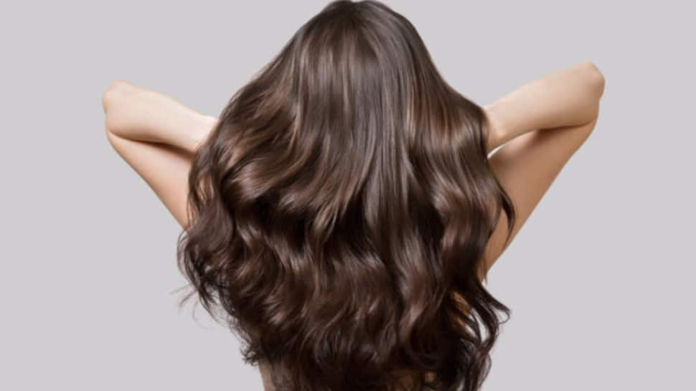 5 incredible hair benefits of 5 vitamin E oil and how to apply it correctly

