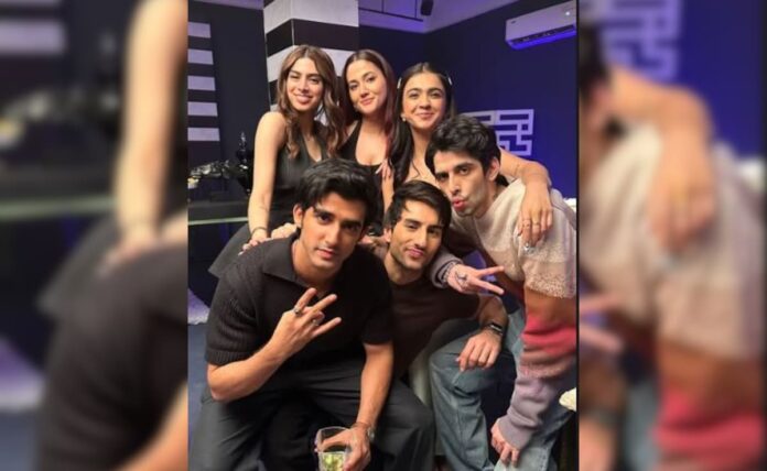 Amidst India's latest line, Apoorva Mukhiya shared unseen pics <i>Nadaniyana</i> set. Bonus - Ibrahim and Khushi Kapoor

