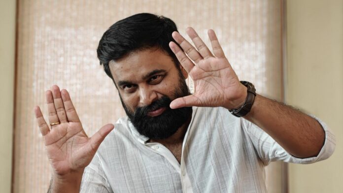 Sacikumar Interview: 'Tourist Family', Madurai Memories and Importance of Staying Rooted 

