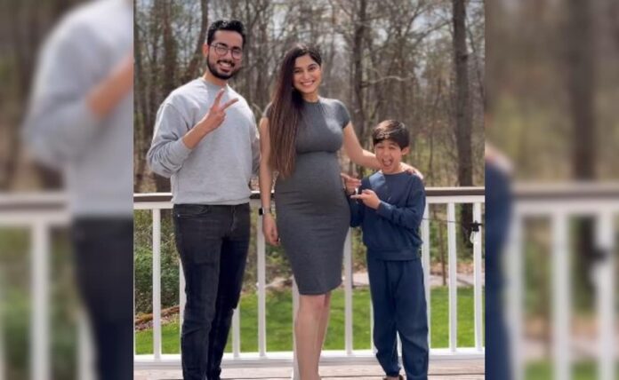 Somya Seth announced a second pregnancy with husband Shubam Chudiya: 
