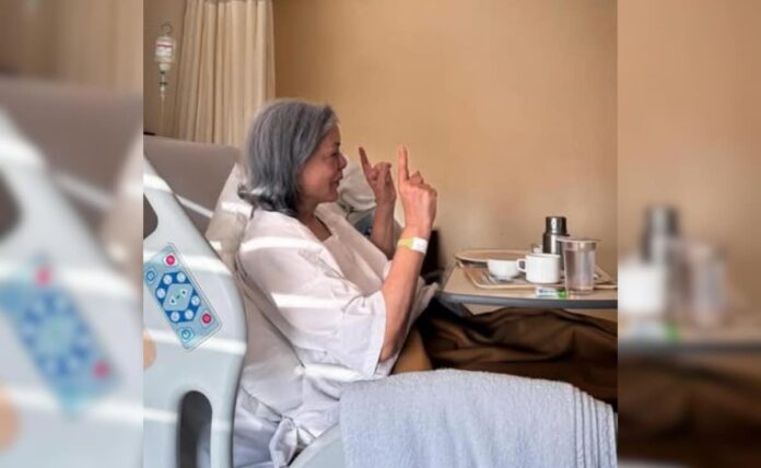 Zeenat Aman shared the pics from the hospital: 