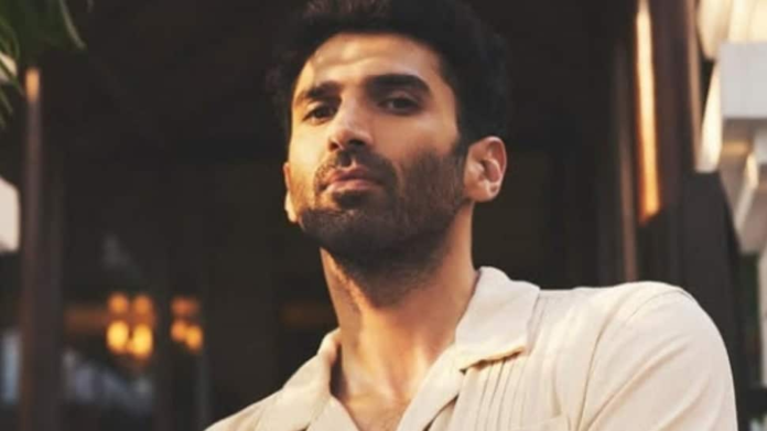 Aditya Roy Caprse Security Breach Case: Dubai Women's Tharm Actor Mumbai Ghar

