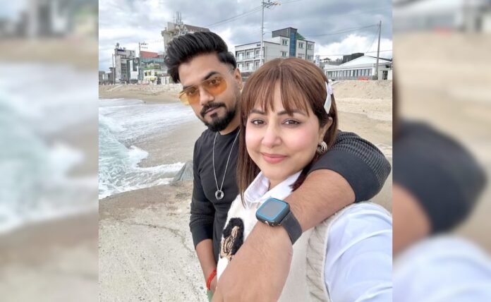 Amid the battle of cancer, Hina Khan's holiday with boyfriend Rocky Jaiswal in South Korea. See pics

