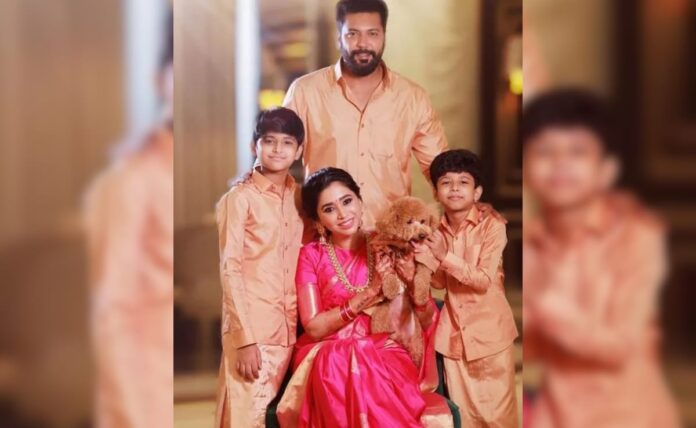 Among the partition with Ravi Mohan, wife Aarti says that he and his son are 