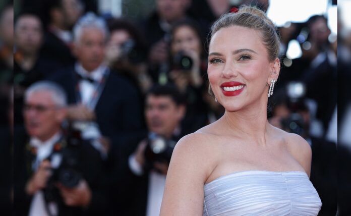 Cannes 2025: Start of direction of Scarlet Johansson <i>Ellenor the Great</i> Ovension gets on 5 minutes of standing

