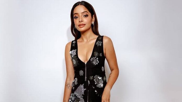 Exclusive: Compliment singer Lisa Mishra called Royals a dream set, Diljit loves Dosanj, with a gala look, he said that he wore a map of Punjab on his cape

