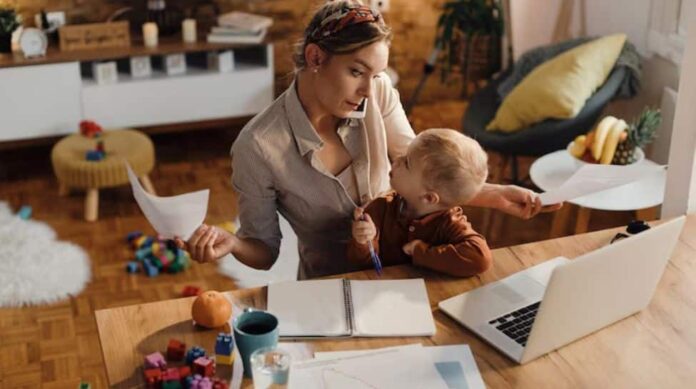 How to help mothers reconstruct their identity? Expert share tips

