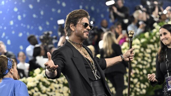 'I am Shah Rukh': In Met Gala Debut, Shah Rukh Khan asked to introduce himself, fans expressed displeasure 

