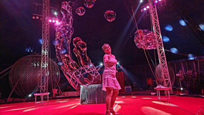 Olympian circus debut in Coimbatore, treat people for traditional and modern acts

