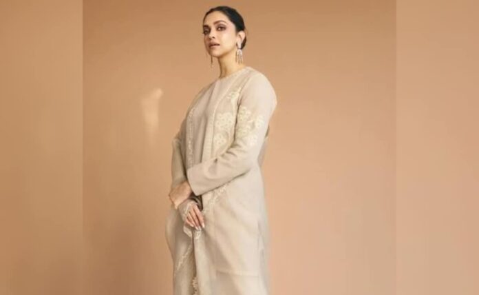 Waves Summit 2025: Deepika Padukone when going to Mumbai at the age of 18 - 