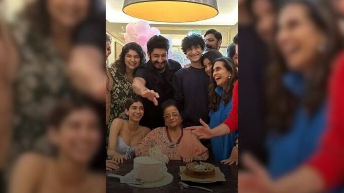 Bonnie and Anil Kapoor meet Paramba Niketan in remembrance for their late mother Nirmal Kapoor.

