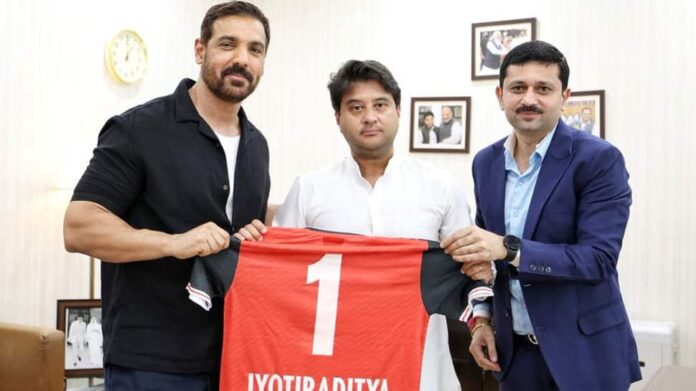 John Abraham meets Jyotiditya Scindia, expects to discover Messi or Ronaldo from India

