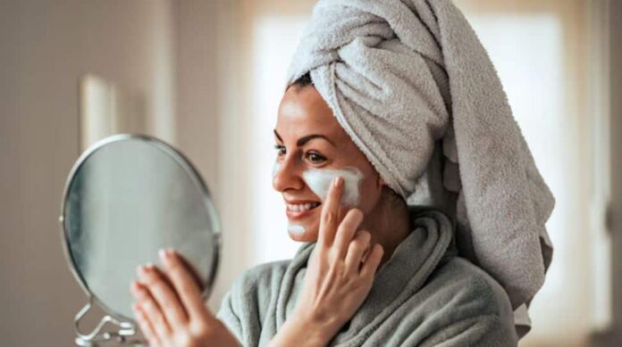 The Future of Beauty: Organic vs. Tech-Infused Skincare in 2025

