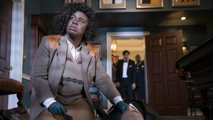 'The Residence' Series Review: Uzo Aduba gave this bizarre secret in the White House

