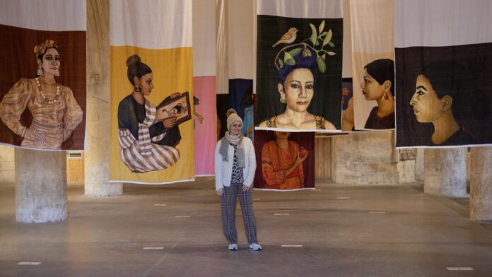 The silk paintings of Olympay Ramakrishna describe the developed stories of women of urban middle classes

