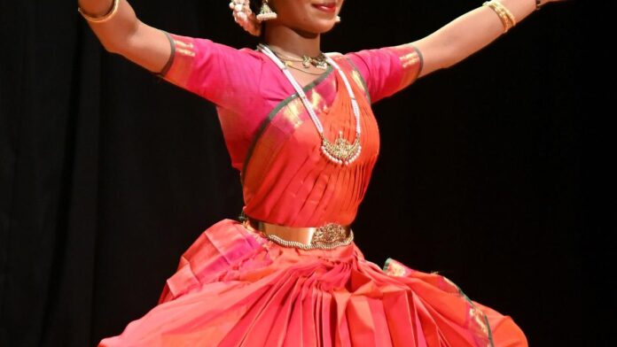 Sai Binda Ramachandran discovered innumerable colors of devotion in his performance

