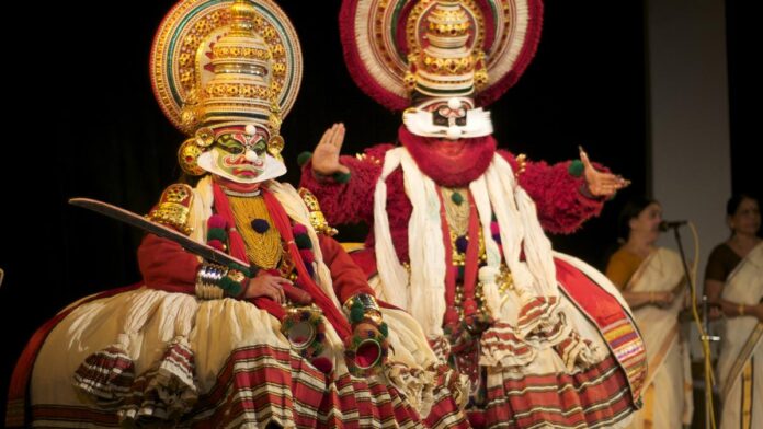 The first woman from Kerala only Kathakali Mandali, Tripunithura Vanita Kathakali Sangham

