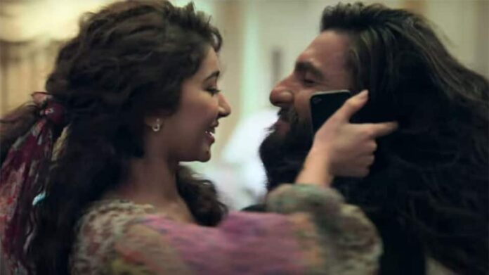 Who is the whole Arjuna? Meet 20 -year -old actress, 40 -year -old Ranveer Singh romancing in Dhurandhar, the Internet called it scary

