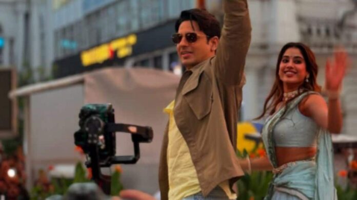 Janhvi Kapoor and Siddharth Malhotra promoted 'Param Sundari' in Delhi with dance, street food and desi swag

