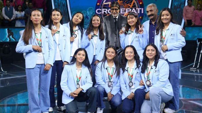 KBC 17 National Sports Day Special Episode: Amitabh Bachchan honored Indian women's ice hockey team

