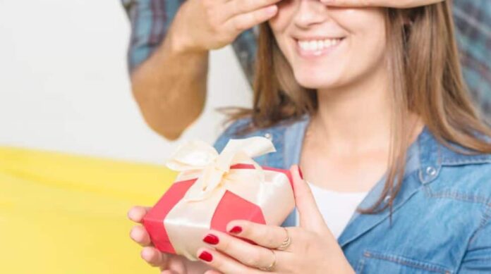 Last minute gifting guide for your girlfriend

