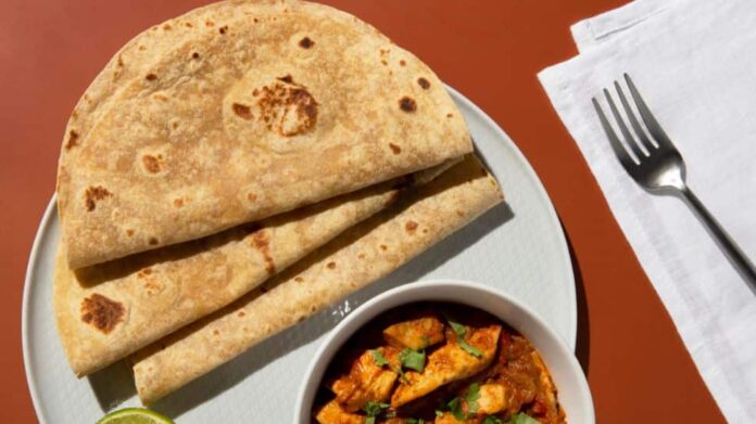 Three rotis in a plate - is it inauspicious? The astrologer says ...

