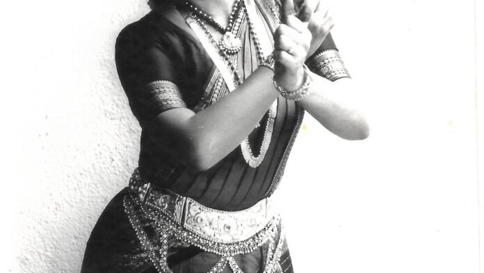 An exhibition on the artistic journey of Bharatanatyam Exam Figure Visvesvaran

