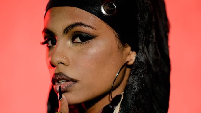 Mary Ann Alexander teams up with R&B legend Craig David on her latest track, 'Commitment'.

