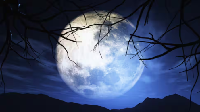 When is the next full moon in October 2025? Rare Harvest Supermoon Draconid and Orianid Meteor to shine before rain

