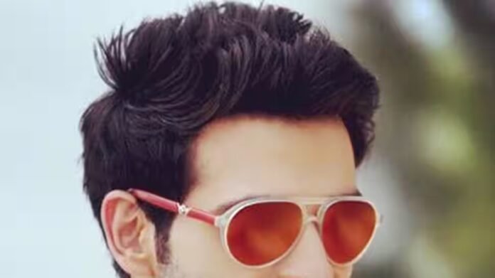 Who am I? Famous Bollywood star who left acting at the age of 28, now runs a company worth more than Rs 8500 crore, is richer than Ranbir Kapoor