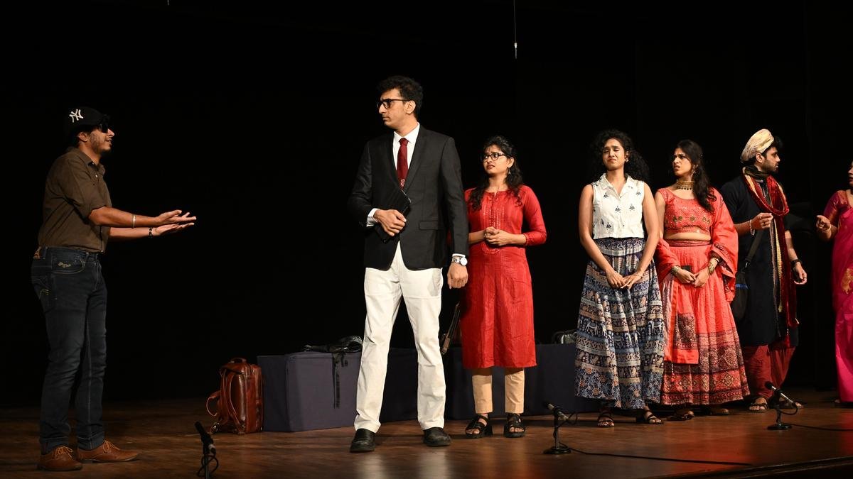 The play, Chikku Bukku Kalyanam left the audience laughing with its comical chaos