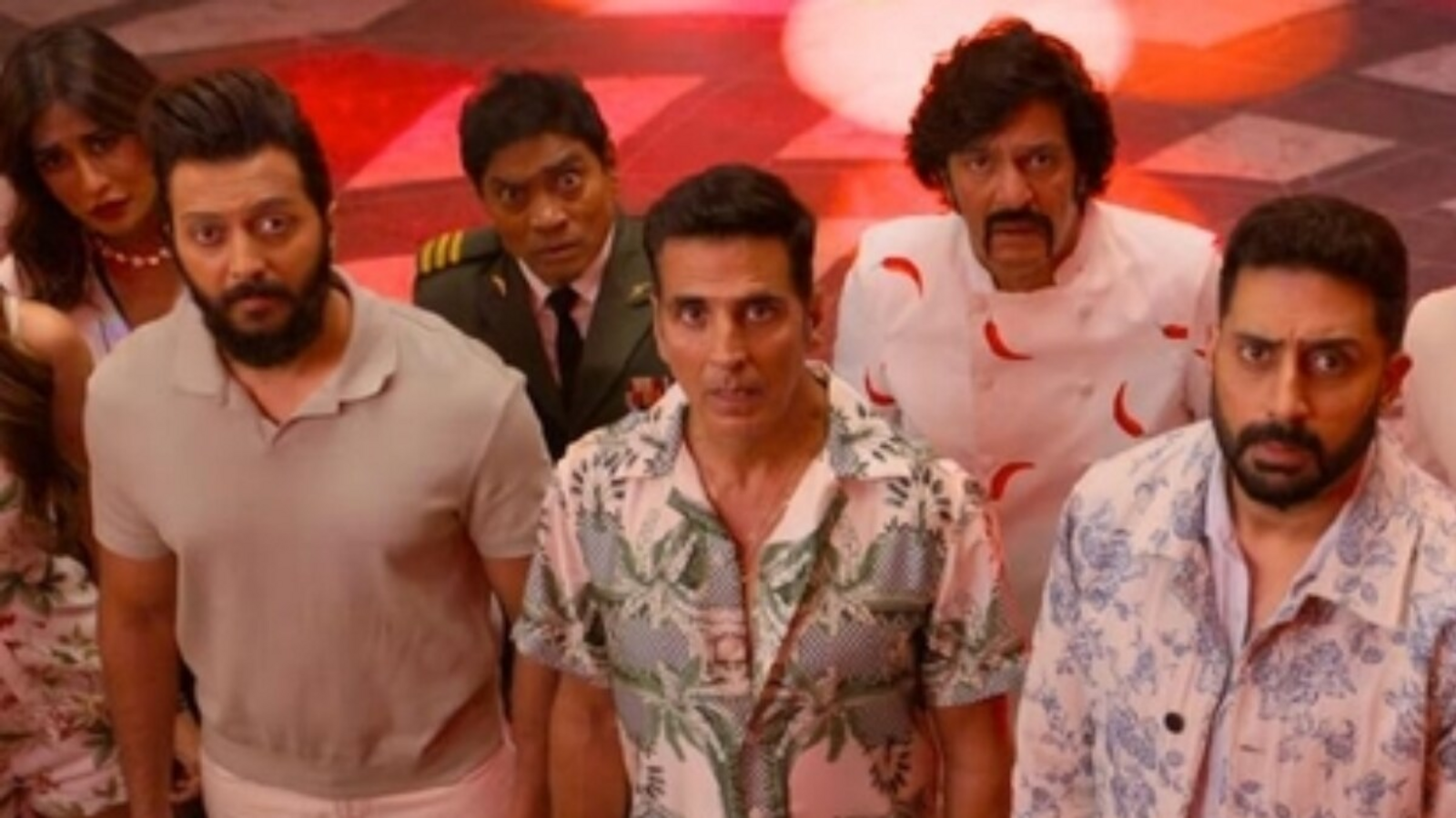 Film Review: Akshay Kumar's comic timing in Housefull 5 is the life of the film, the climax will keep you laughing.