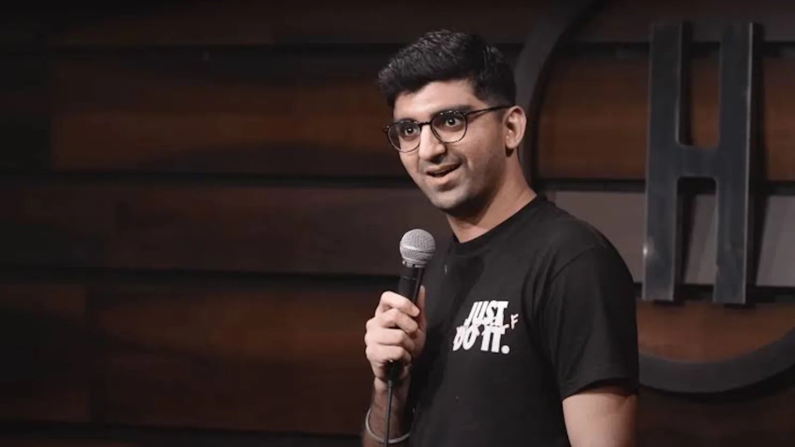 Ronak Rajani AT NDTV Yuva 2026: The comedian who almost became a lawyer did odd jobs and found his voice in the Mumbai comedy circuit.