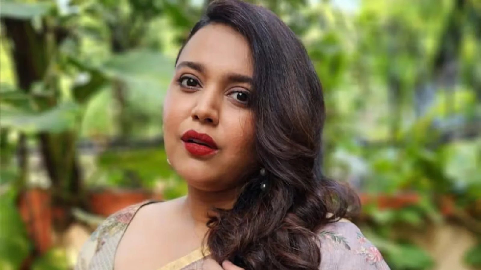 'Can I get a hug?': Swara Bhaskar recalls awkward encounter with drunken director