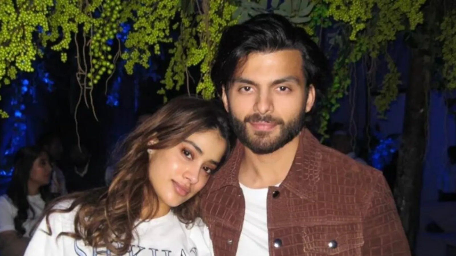Janhvi Kapoor reveals that Shikhar Pahria gave up his studies in London to support Sridevi after her death